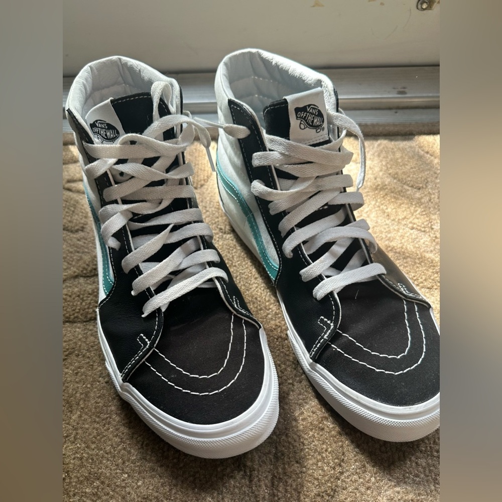 Vans Men’s Sport SK8-Hi Skate Shoes Sneakers White/Black VN0A5JMJ93U
US9,5 - Picture 2 of 14